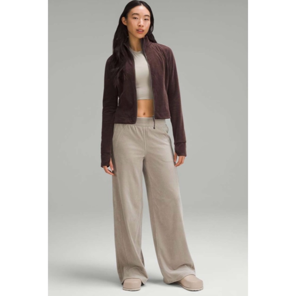 NWT Lululemon Scuba Midrise Wide-Leg Pant Velvet Cord size 4